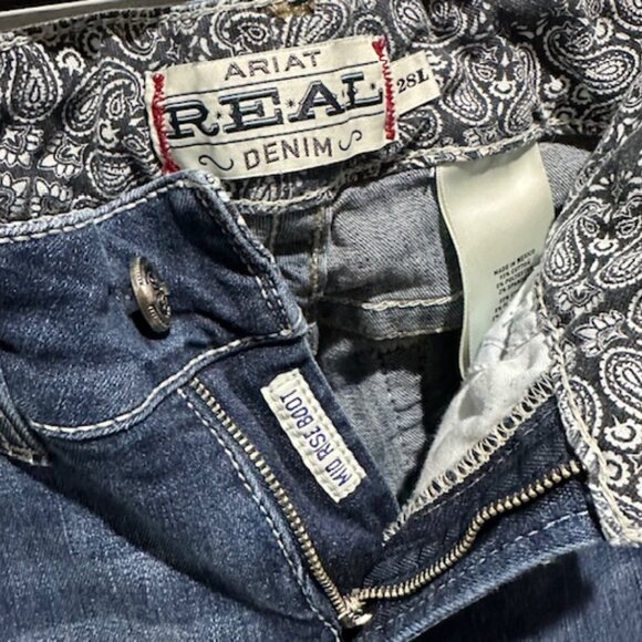 Women's Ariat Jeans - Picture 2 of 3